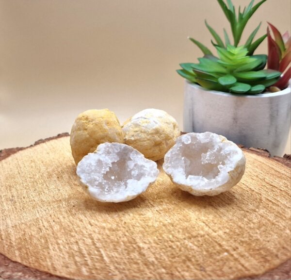 Edelsteen Calciet Geode (3 – 4 cm)